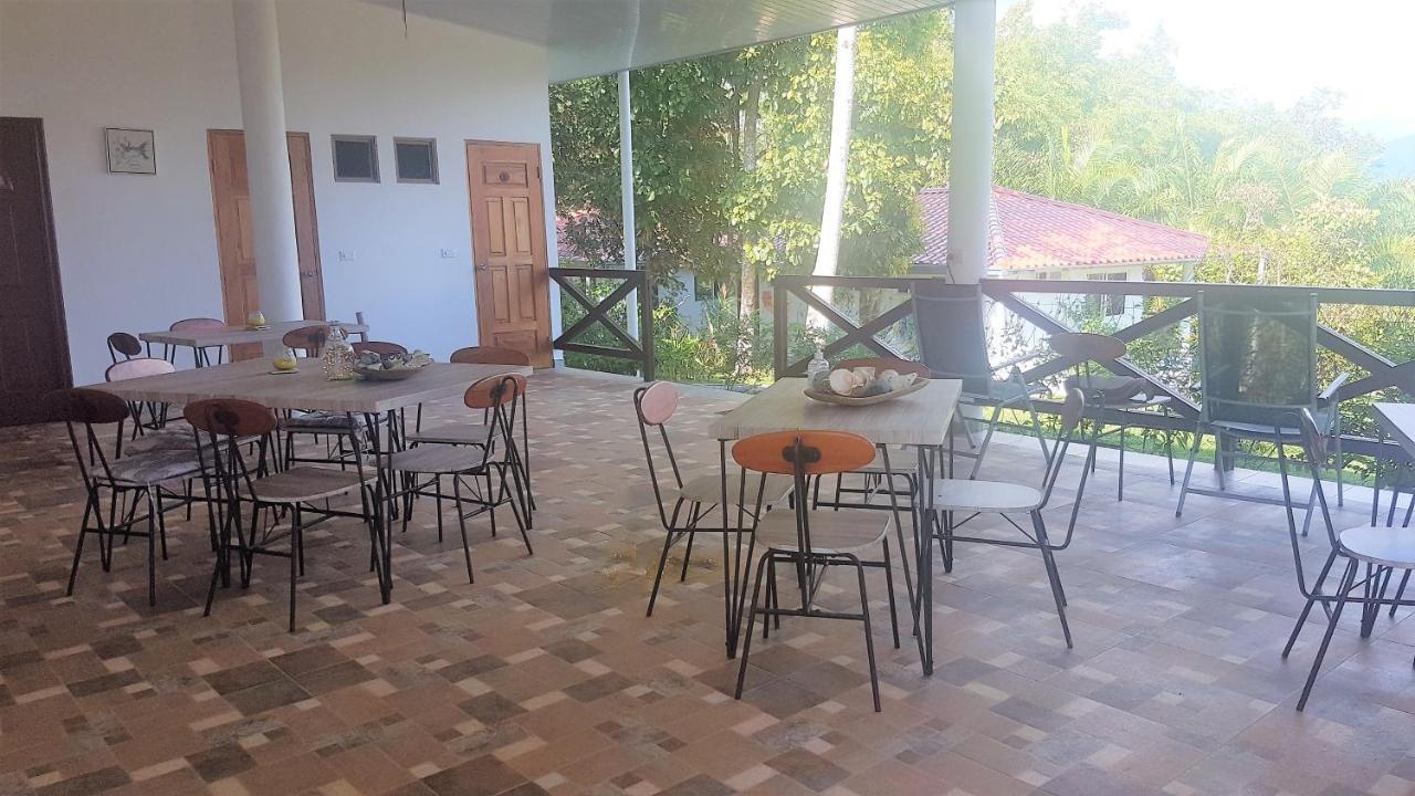 Magic Mountain Lodge ลาสลาคัส ภายนอก รูปภาพ